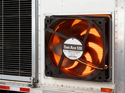 山洋SanAce散热风扇(三洋风扇)在小型冷藏卡车集装箱的散热应用图