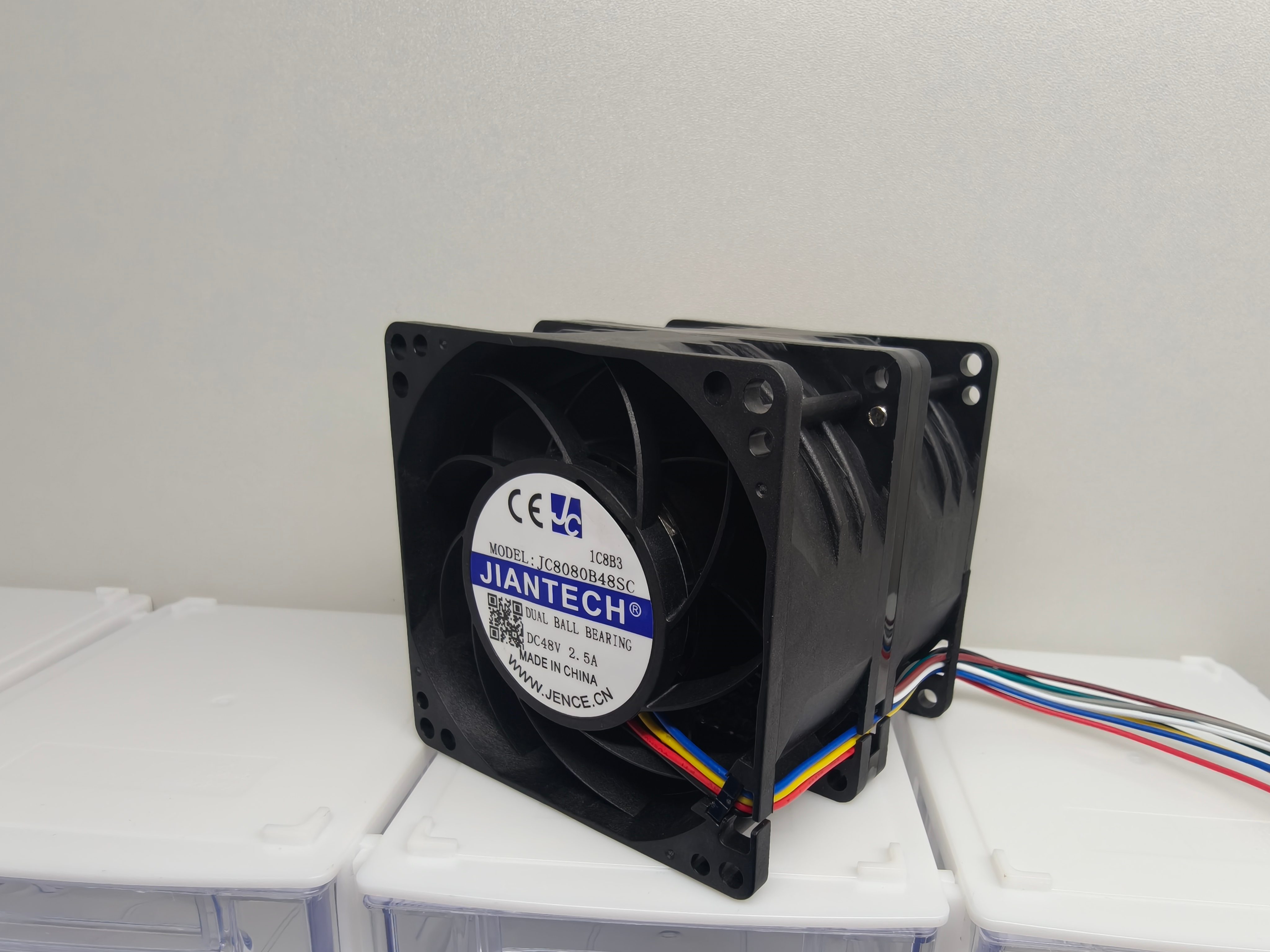 80×80×80mm厚度不只是加厚！健策JC8080-01高风量、高静压风墙散热方案，最大静压达1715Pa03